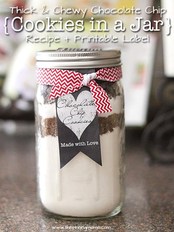 {Easy Gift Idea} Cookies in a Jar Recipe + Printable Label The