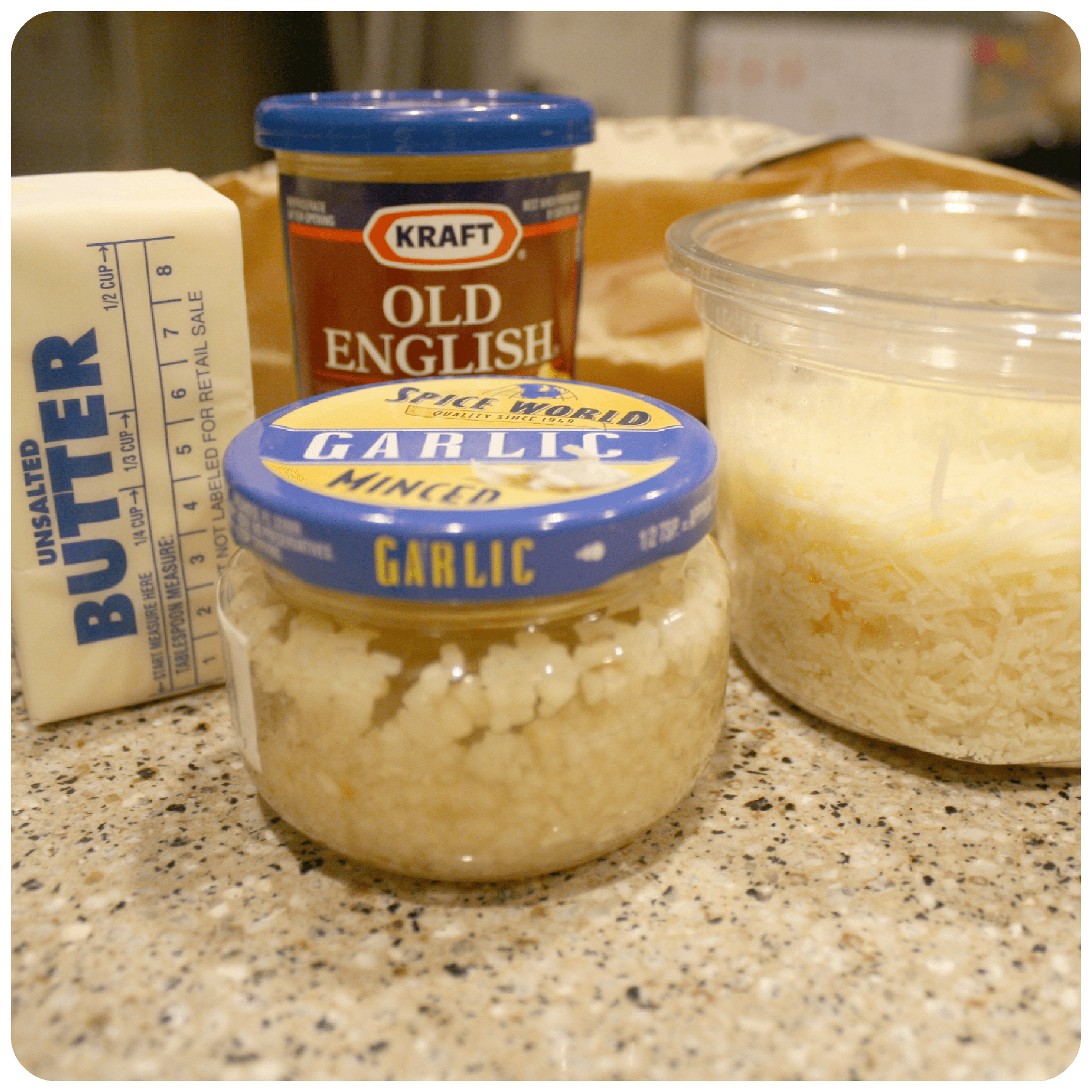 Best Cheesy Garlic Bread. www.thepinningmama.com Delicious, garlic, cheesy, bread