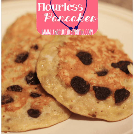 Flourless Pancakes by www.thepinningmama.com