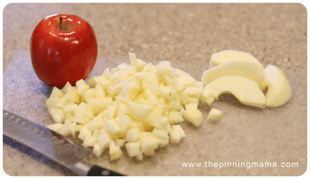 Classic Apple Pie in an Ice Cream Cone! www.thepinningmama.com