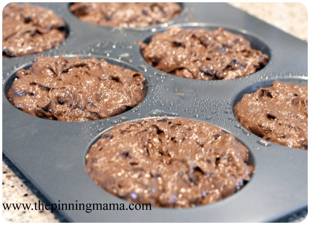 double chocolate chip muffin www.thepinningmama.com