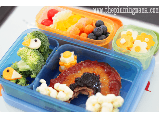Eat a Rainbow meal time game by www.thepinningmama.com
