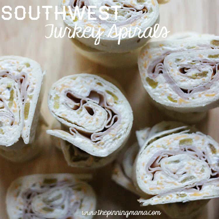 Southwest Green Chili and Turkey Spirals by www.thepinningmama.com