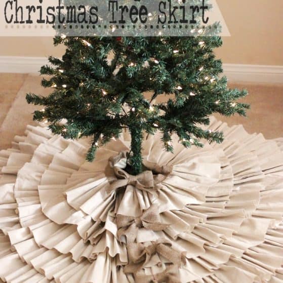DIY Drop Cloth & Burlap Christmas Tree Skirt by www.thepinningmama.com