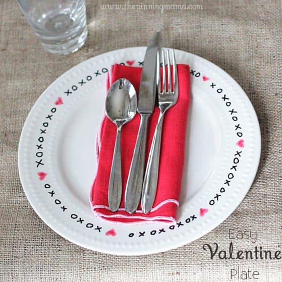 Easy Valentine's Day Plate by The Pinning Mama