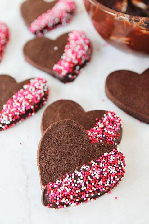 Make Valentine's Day a little more special with heart shaped desserts for your sweetheart. Great classroom favor ideas and simple make ahead desserts.