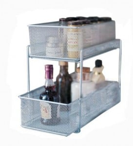 Great way to organize cabinet space in the bathroom! Lots of bathroom organization ideas on thepinningmama.com