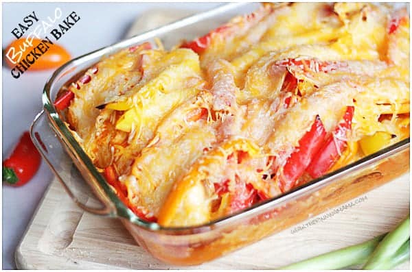 I can't wait to try this! I need more easy dinner recipes! Buffalo Chicken Bake via thepinningmama.com