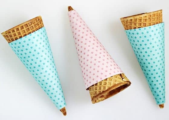 Free Printable Polka Dot Ice Cream Cone Wrappers- Aren't these the CUTEST?!