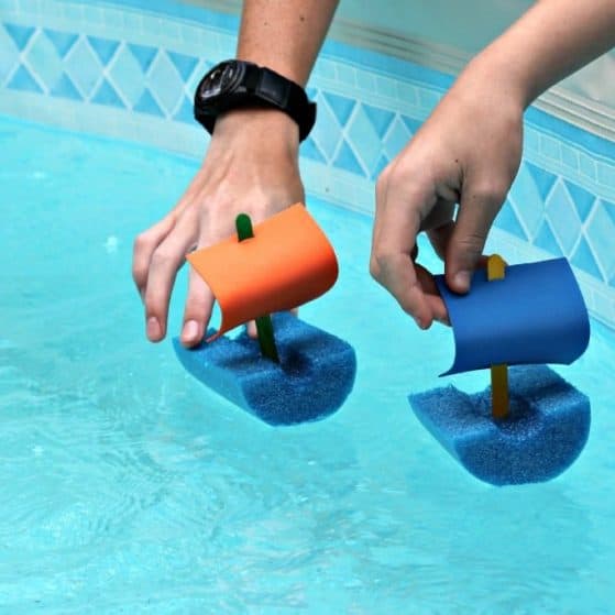 Great summer kids craft! You can make these quick and easy pool noodle boats in just a few minutes and the kids will play with them for hours!