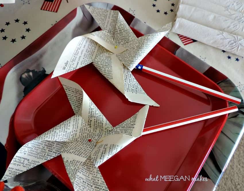 DIY Vintage Book Page Pinwheels - ADORABLE 4th of July decor and even the kids could help make this craft!