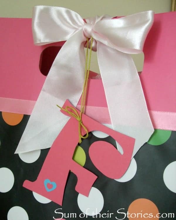 F initial gift tag