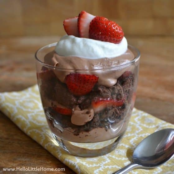 Treat yourself to this decadent Chocolate-Covered Strawberry Parfait! | Hello Little Home for The Pinning Mama