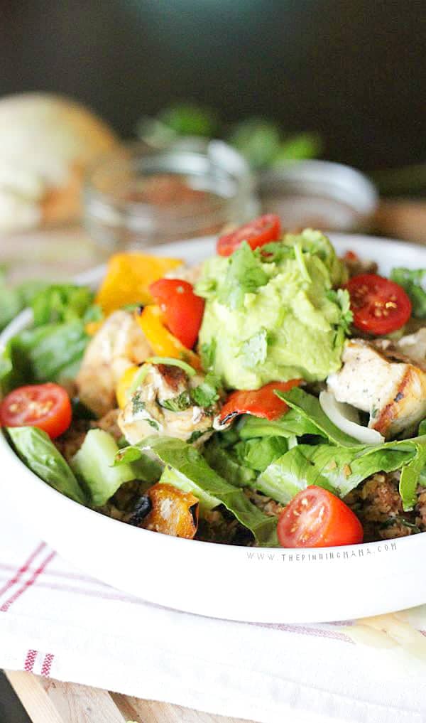 The best Whole30 Recipe YET! Fajita Burrito Bowls made with mexican cauliflower rice. Paleo, gluten free, dairy free