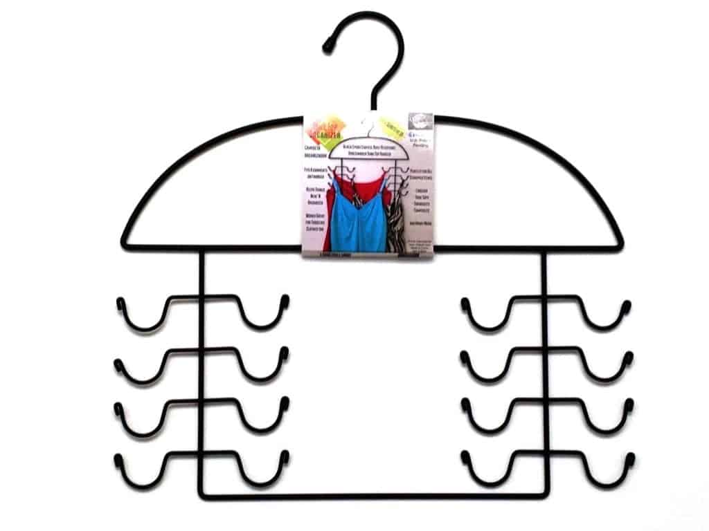 Organize a Closet: Tank top hanger