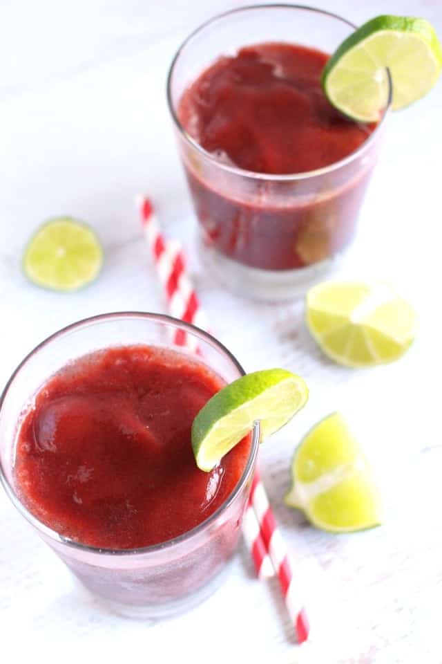 90+ sparkling drink recipes for any celebration, party or holiday gathering