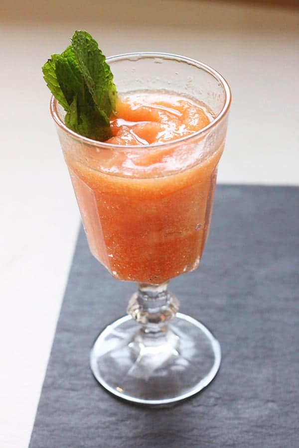 90+ sparkling drink recipes for any celebration, party or holiday gathering