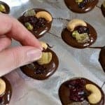 Make these delicious Chocolate Fruit and Nut Clusters in minutes! They make a great gift! | Hello Little Home for The Pinning Mama