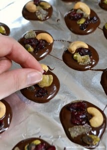 Make these delicious Chocolate Fruit and Nut Clusters in minutes! They make a great gift! | Hello Little Home for The Pinning Mama