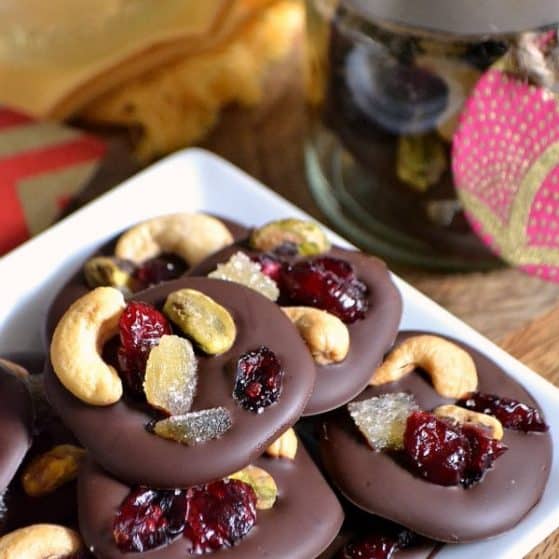 Make these delicious Chocolate Fruit and Nut Clusters in minutes! They make a great gift! | Hello Little Home for The Pinning Mama