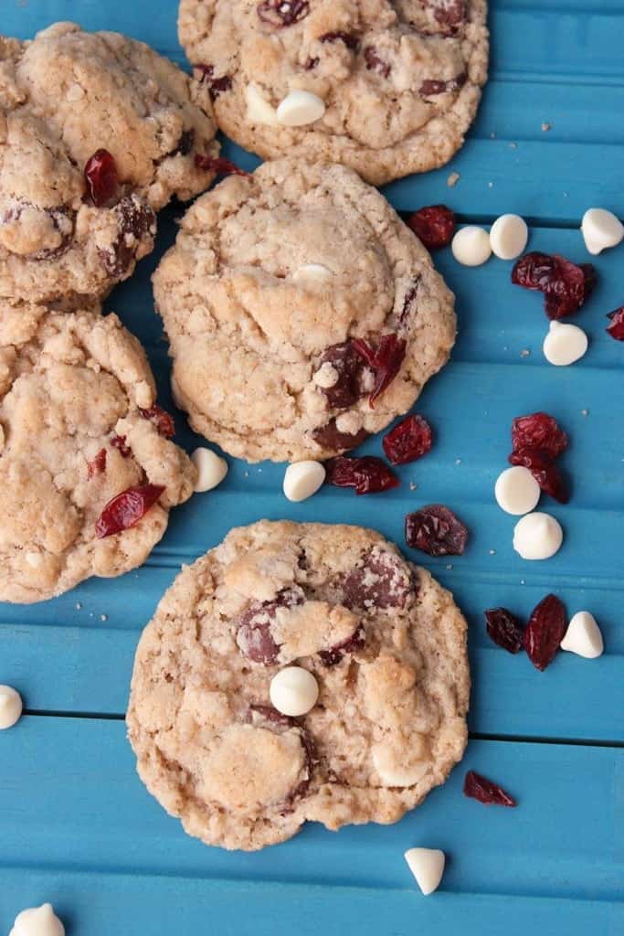 White Chocolate and Cranberry Oatmeal Cookies! For all your cookie exchange parties......