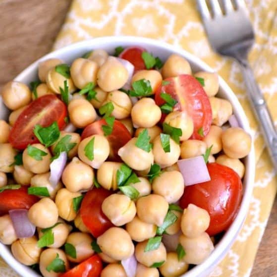 This Lemony Chickpea Salad is the perfect side dish or enjoy it as a light meal! | Hello Little Home