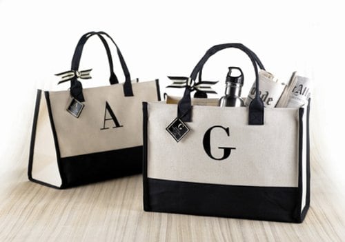 10+ Smarter Gifts Ideas Teachers will Love: Initial Canvas Tote | www.thepinningmama.com