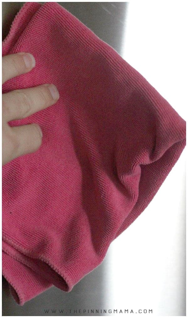 Use microfiber rags on stainless steel to avoid streaking - See 10+ MORE Cleaning tips for people that HATE to clean here!!