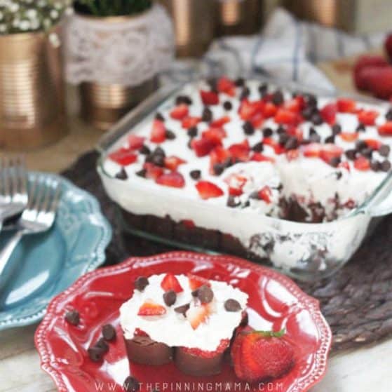 No Bake Strawberries and Cream Cake recipe - quick and easy 3 ingredient dessert!