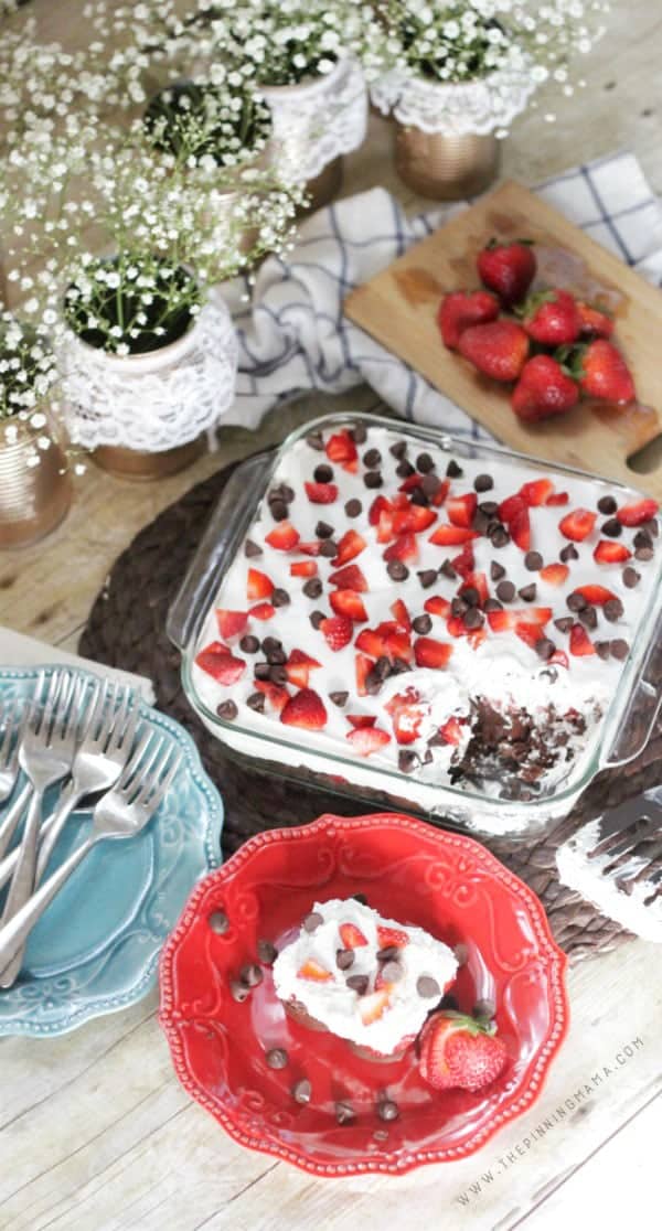 Easy No Bake Chocolate Strawberry Cake - Perfect for summer Barbecues this summer! You can whip up this simple dessert in just 10 minutes!