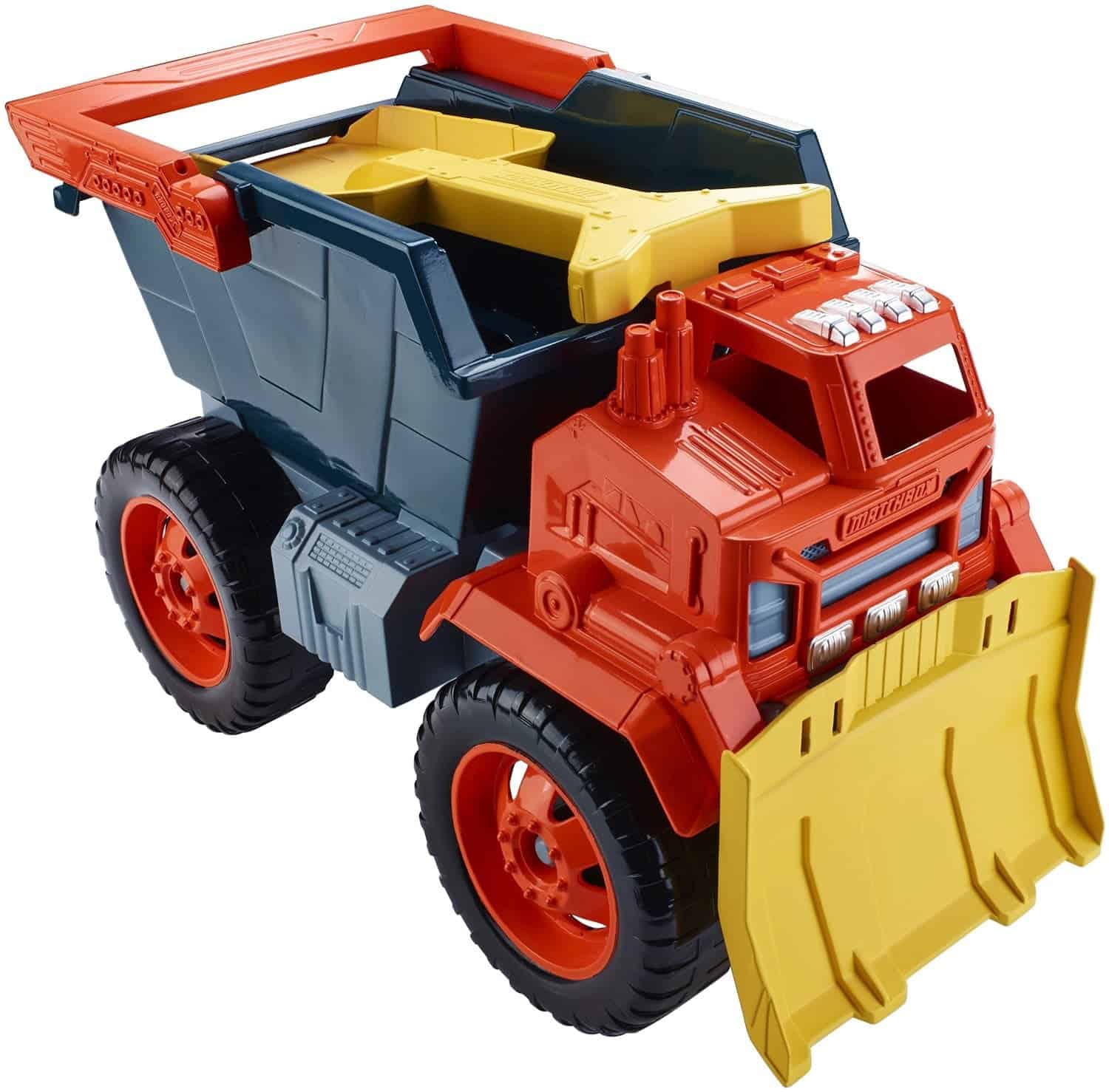 10+ Best Games and Toys for a Fun Day at the Beach: Sand Truck| www.thepinningmama.com
