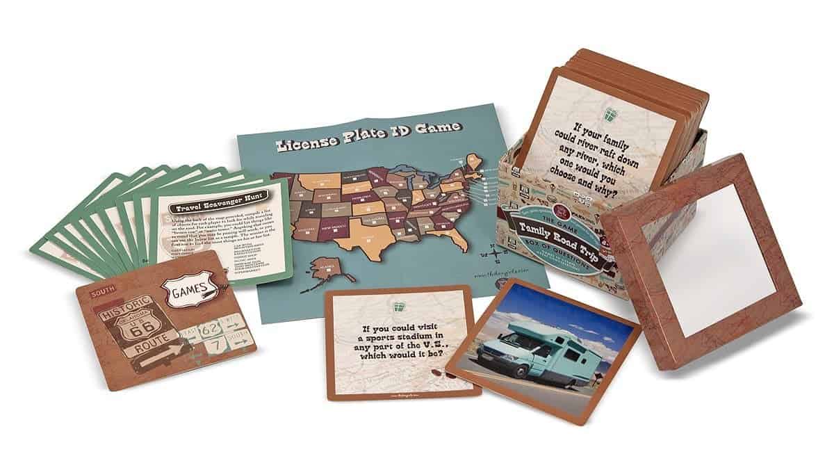 10+ Awesome Ways to Entertain your Kids on a Roadtrip: Family Road Trip Box | www.thepinningmama.com