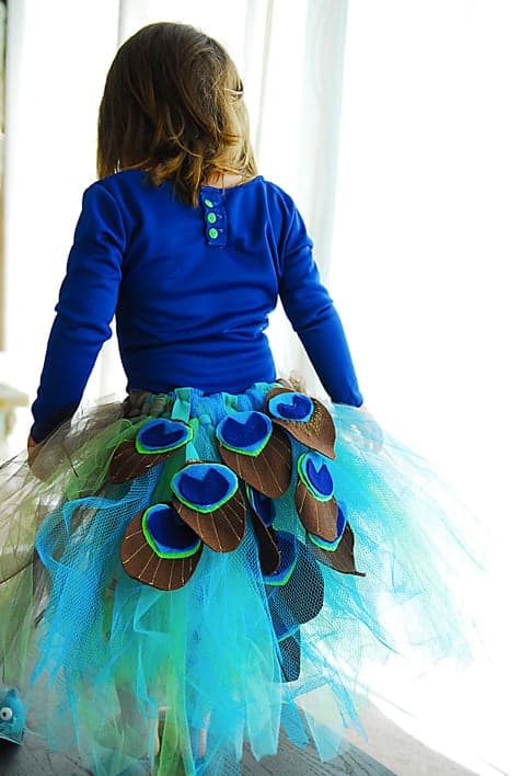 10+ Adorable Tutu Halloween Costumes: Peacock | www.thepinningmama.com