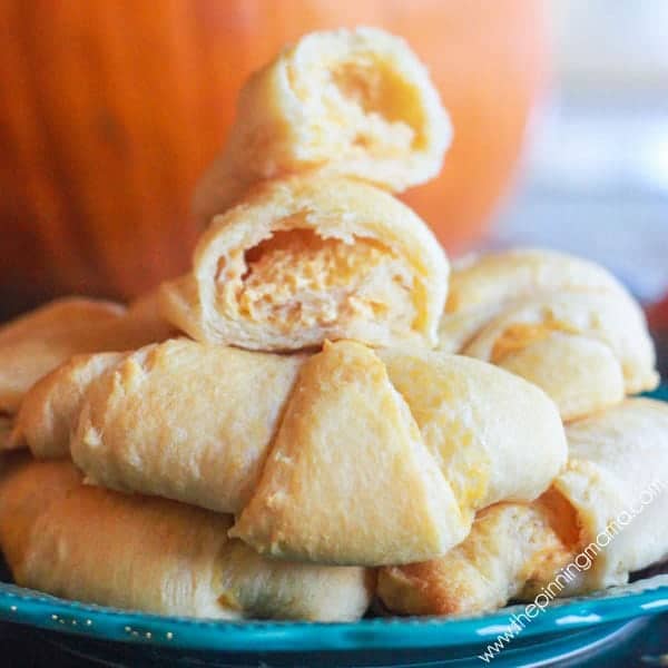 3 ingredient Pumpkin Cream Cheese Crescent Roll Recipe- These are TO DIE FOR Delicious! Perfect for fall and Thanksgiving breakfast idea!
