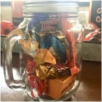 how much candy is in the jar