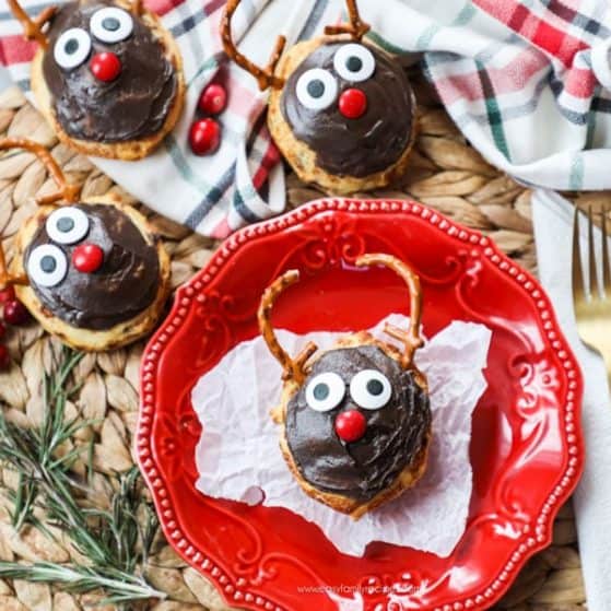 Reindeer Cinnamon Rolls - Yummy Holiday Breakfast